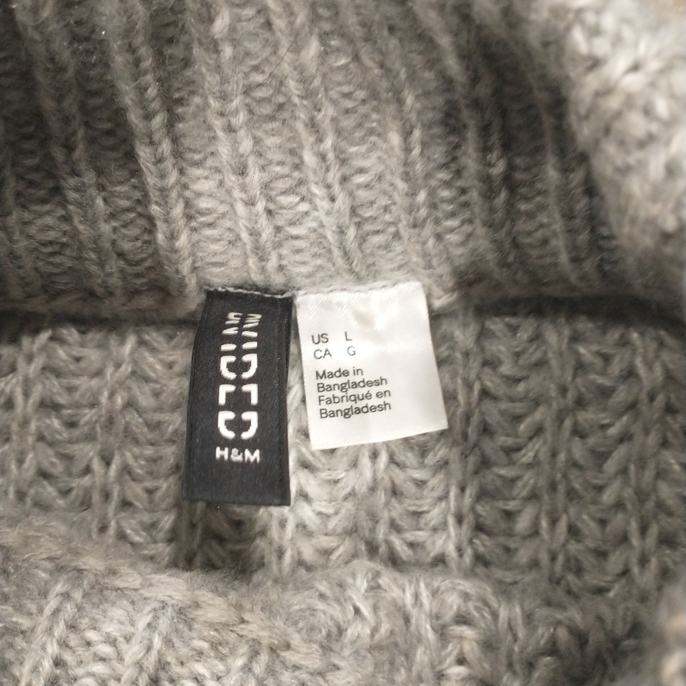 Sweater - Picture 2 of 3